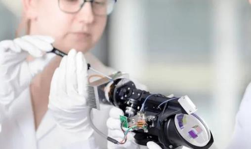 業納 Jenoptik將收購Berliner Glas光學模組醫療產品線